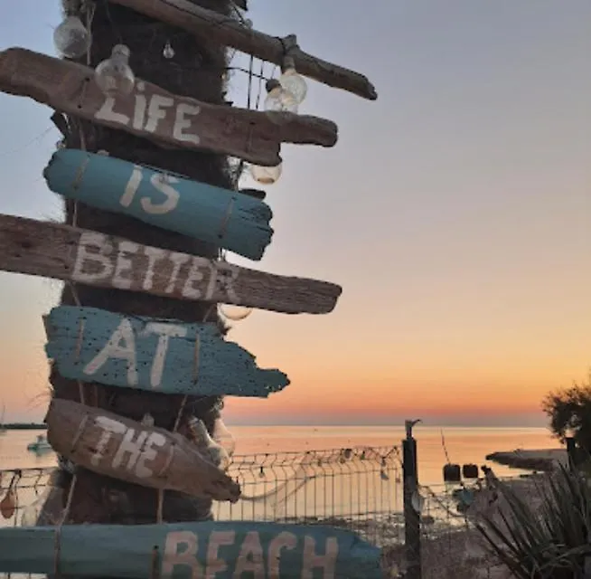 App Rebecca - Private Pool Apartment Brtonigla