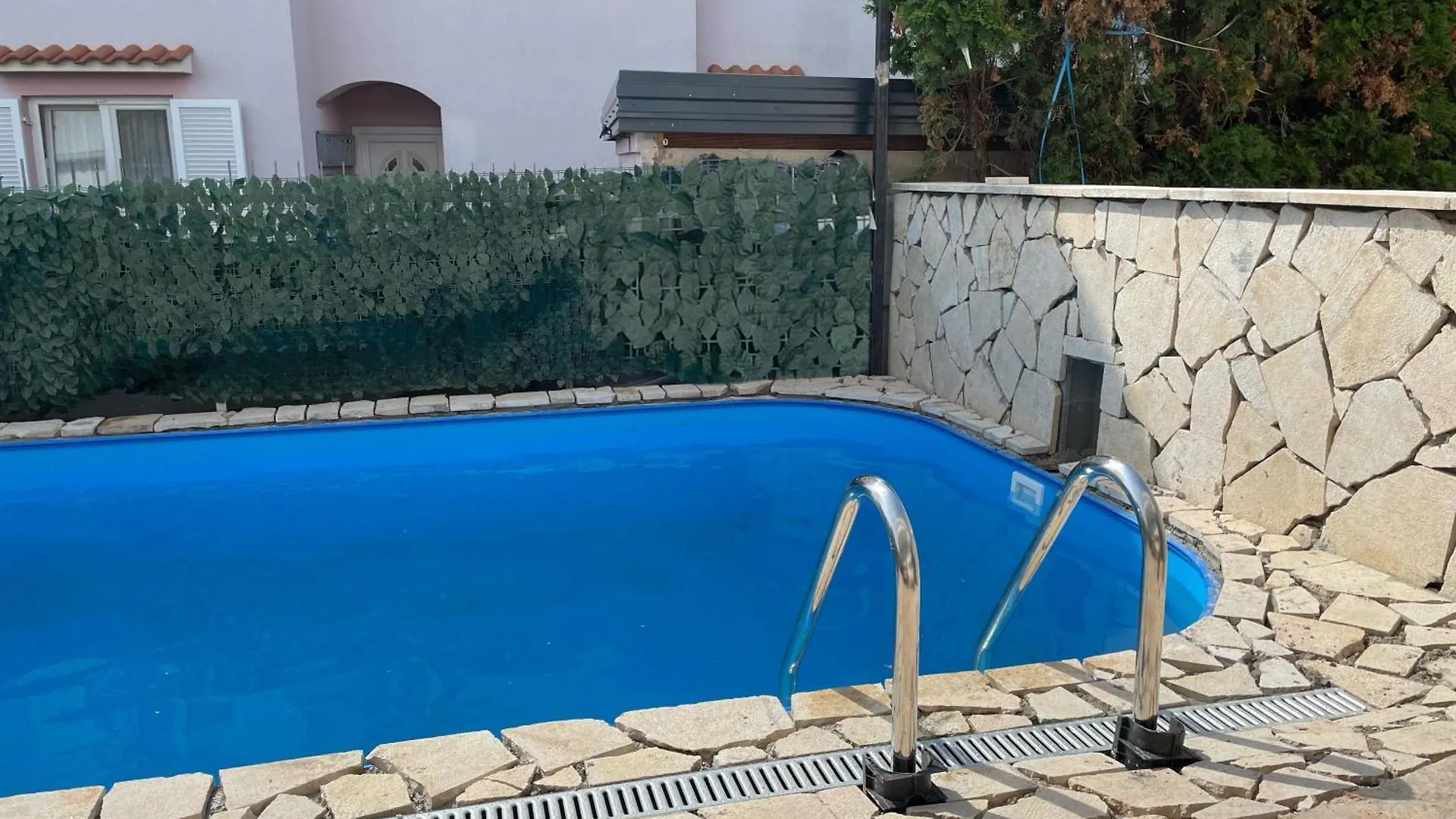 App Rebecca - Private Pool Apartment Brtonigla Croatia