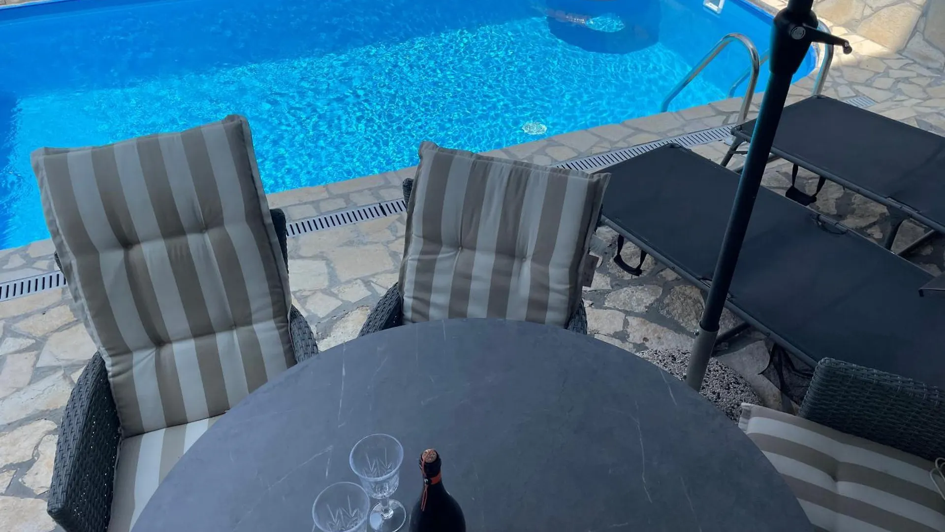 App Rebecca - Private Pool Apartment Brtonigla Croatia